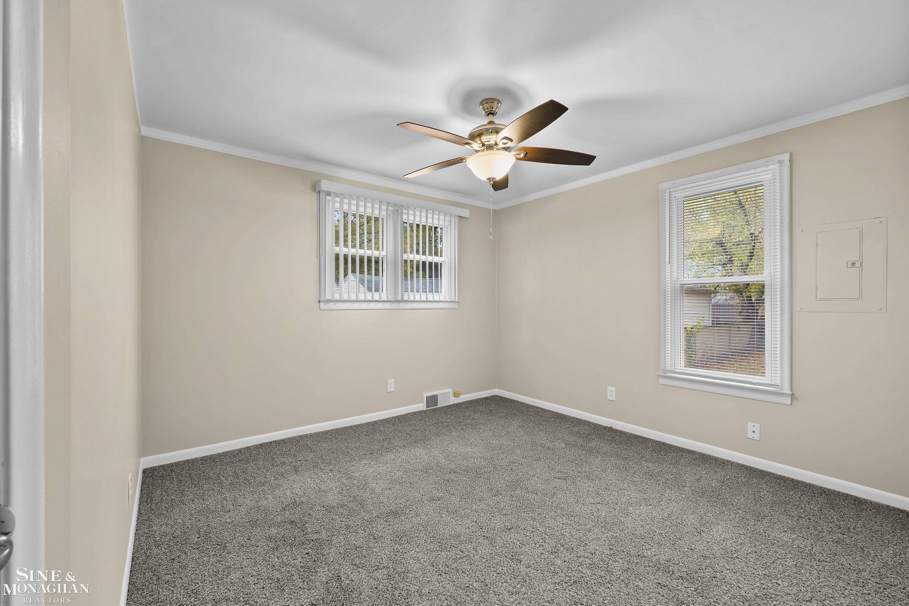2126 Ridgemont Road Grosse Pointe Woods, MI 48236 - Photo 15 of 24