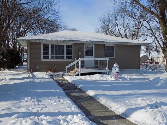 $214,999 | 631 10th Street, Lafayette, MN 56054