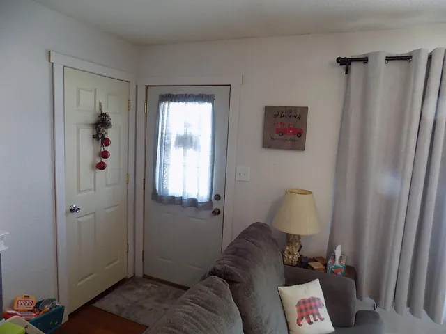 $214,999 | 631 10th Street, Lafayette, MN 56054