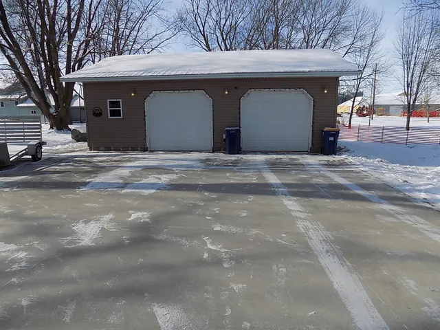 $214,999 | 631 10th Street, Lafayette, MN 56054