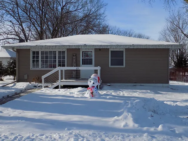 $214,999 | 631 10th Street, Lafayette, MN 56054