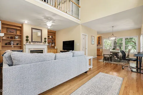 $528,000 | 911 North Columbia Street, Chapel Hill, NC 27516