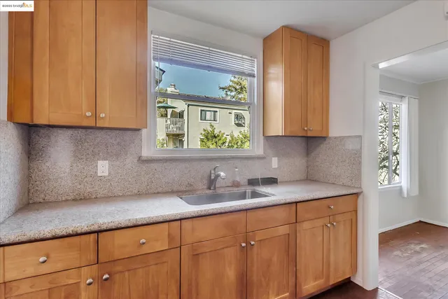 $990,000 | 827 Chestnut Street, Redwood City, CA 94063