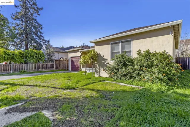 $990,000 | 827 Chestnut Street, Redwood City, CA 94063