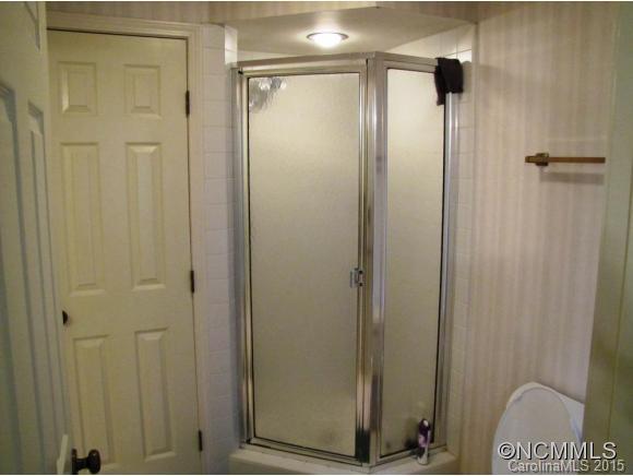 142 Cove Loop Road Hendersonville, NC 28739 - Photo 8 of 20 Gallery Image 8