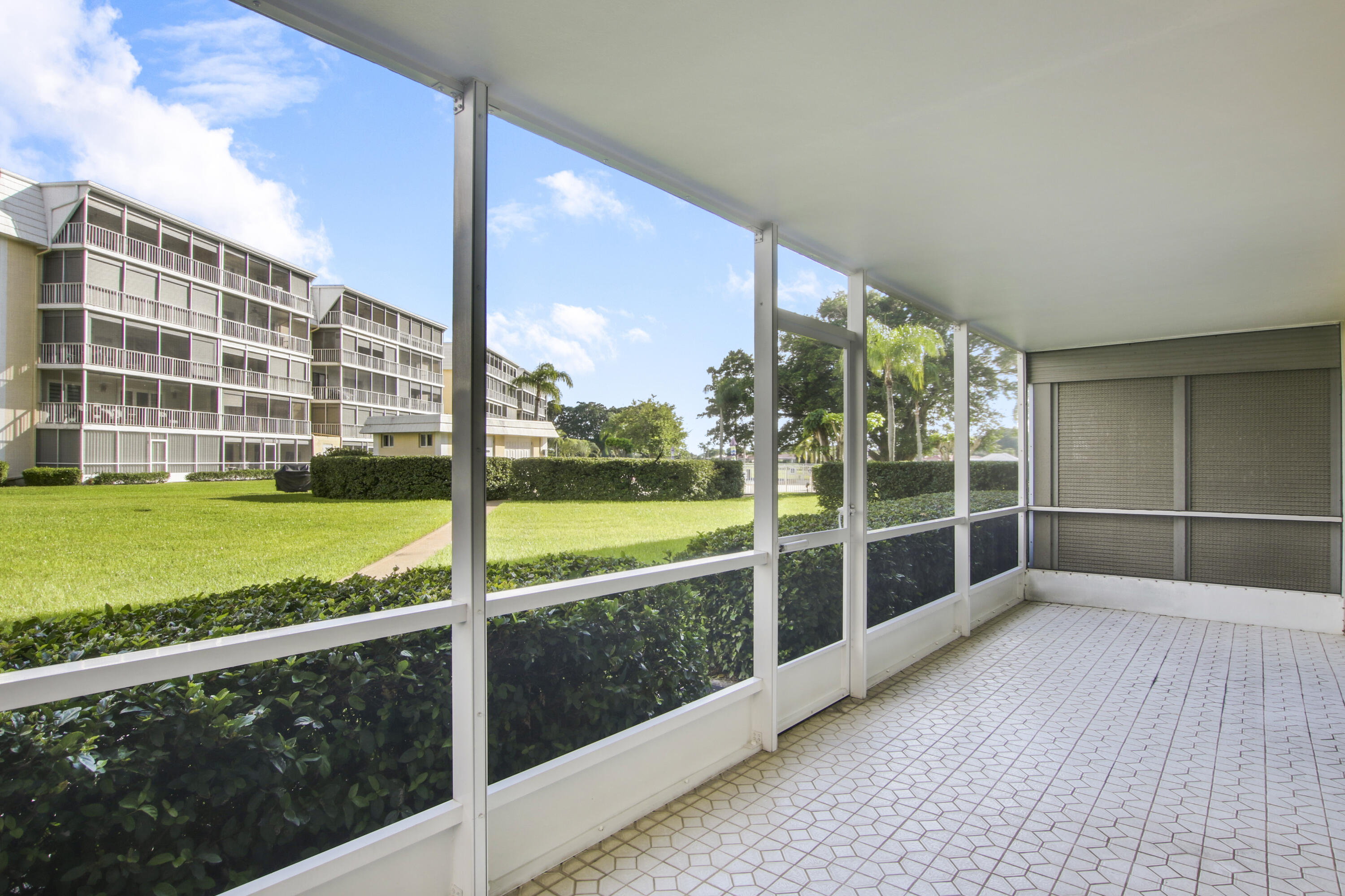 145 Atlantis Boulevard, Unit 105 Atlantis, FL 33462 - Photo 19 of 28