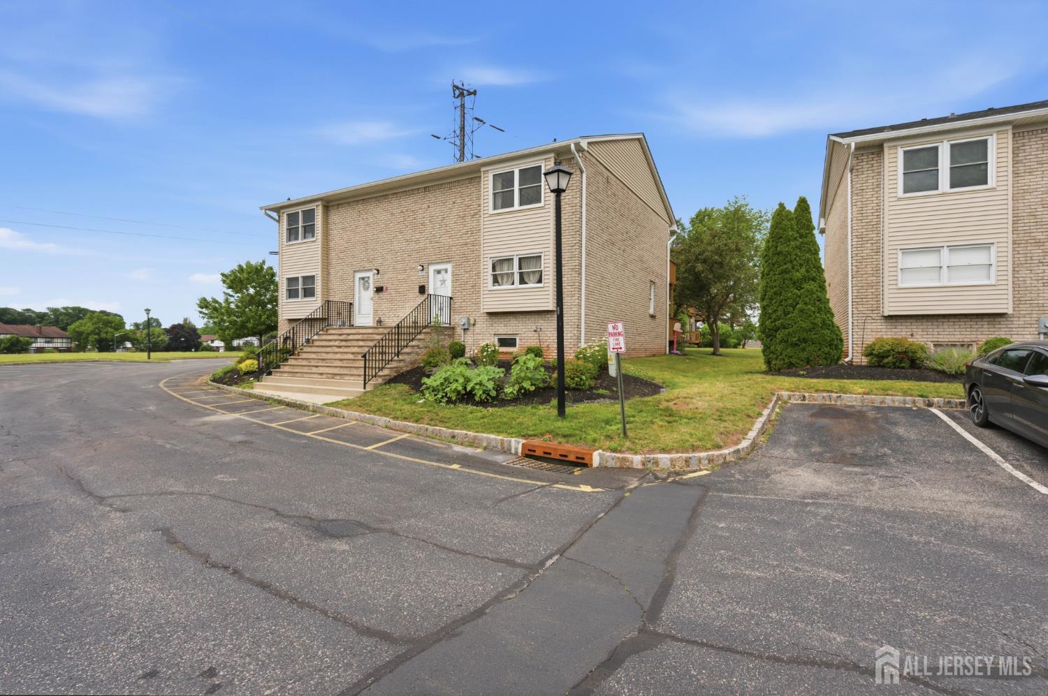 1005 Robin Road Hillsborough, NJ 08844 - Photo 37 of 46