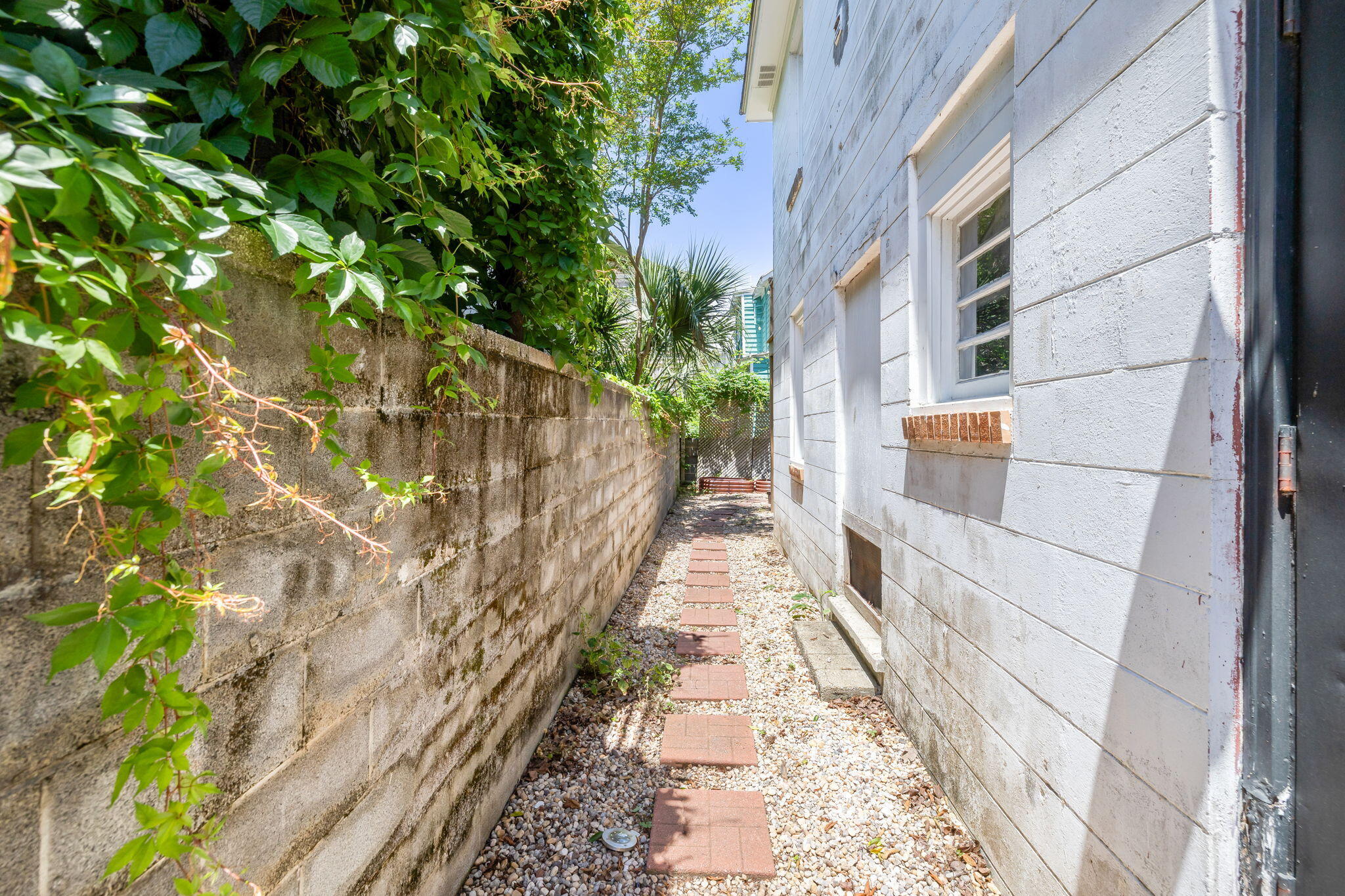 210 Line Street Charleston, SC 29403 - Photo 14 of 28 210 Line St12