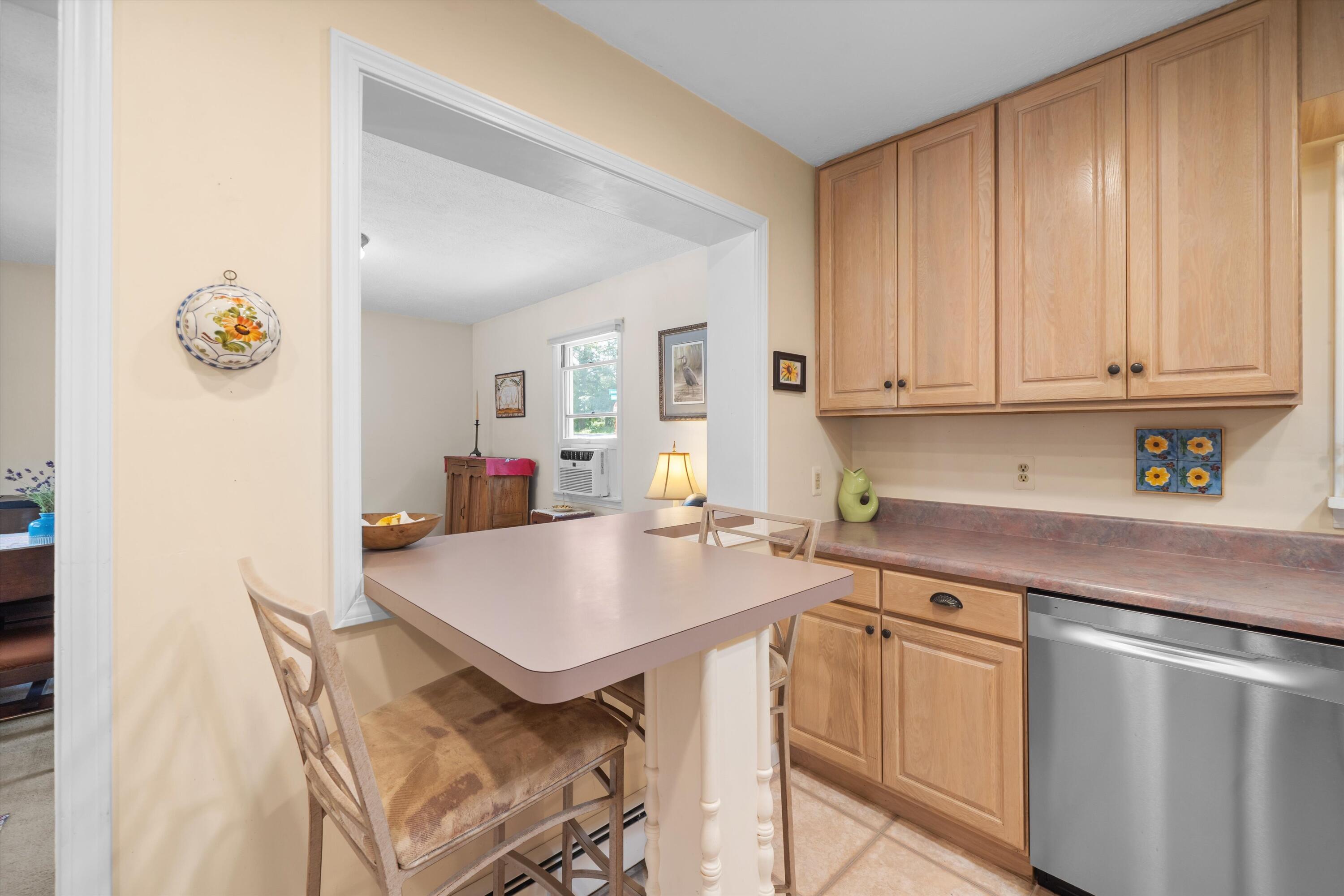 16009 Cavanaugh Lake Road Chelsea, MI 48118 - Photo 10 of 56 Eat-In Nook