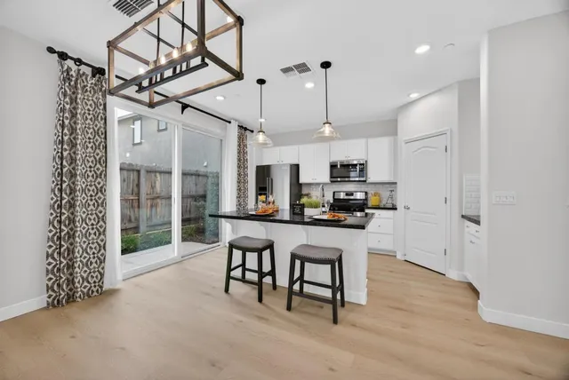 $635,000 | 3124 Sunny Gate Lane, Folsom, CA 95630