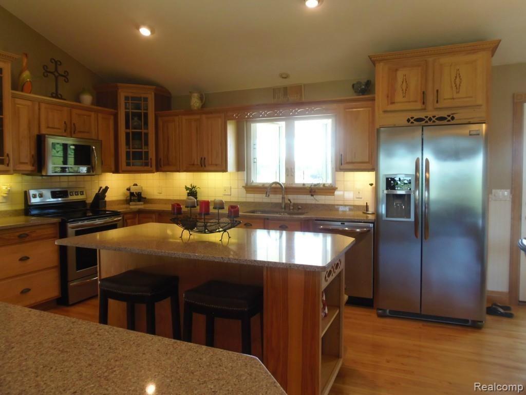 2870 Cedar Lake Road Howell, MI 48843 - Photo 2 of 19 246.jpg