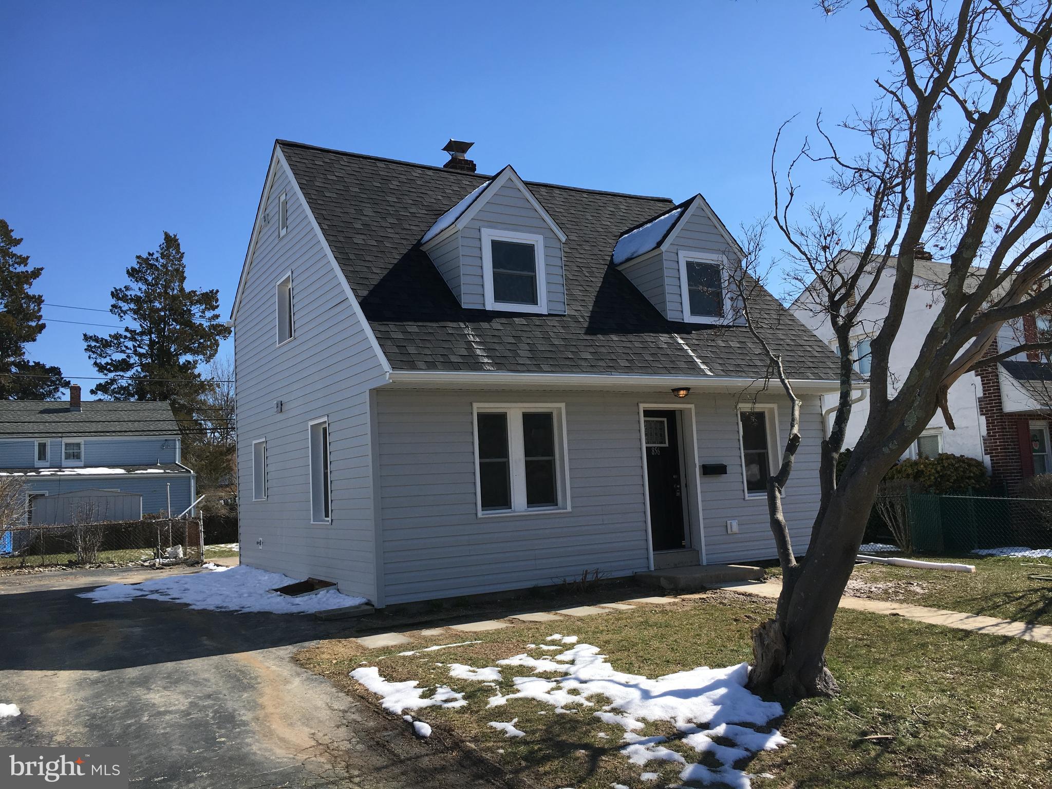 856 Quaint Street Secane, PA 19018 - Photo 3 of 19 Gallery Image 3