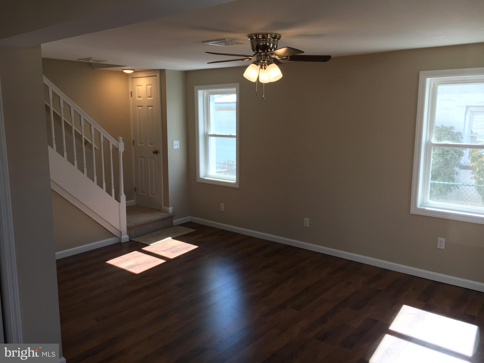 856 Quaint Street Secane, PA 19018 - Photo 5 of 19 living area