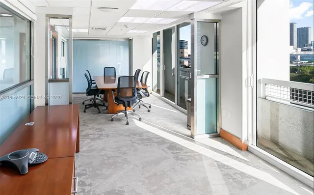 $400,000 | 31 Southeast 5th Street, Unit 1803, Miami, FL 33131