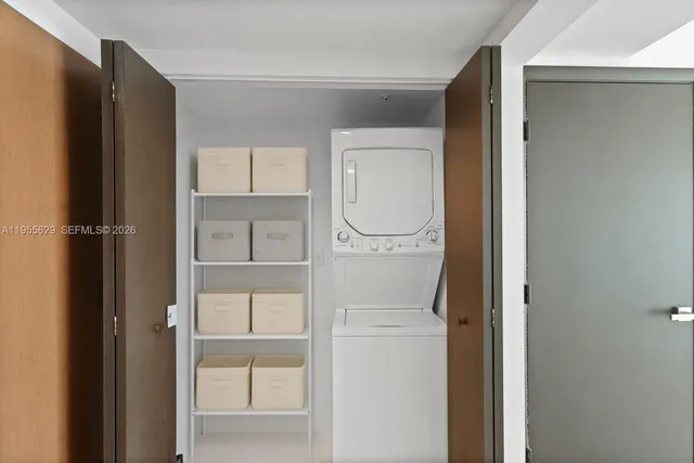 $400,000 | 31 Southeast 5th Street, Unit 1803, Miami, FL 33131