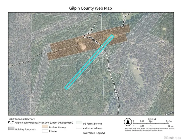 a view of a back yard