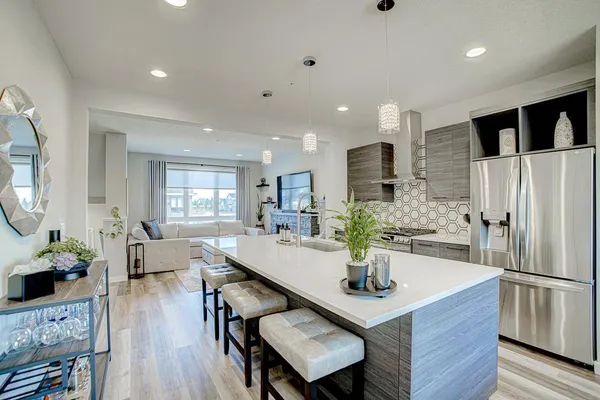 $537,600 | 4992 161st Street West, Lakeville, MN 55044