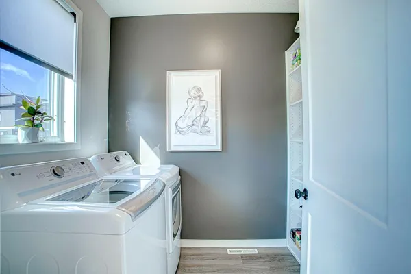 $537,600 | 4992 161st Street West, Lakeville, MN 55044