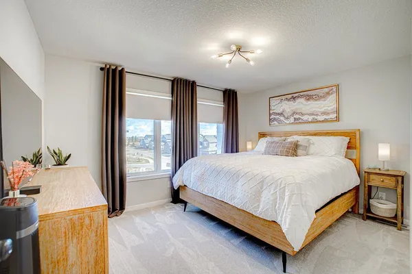 $537,600 | 4992 161st Street West, Lakeville, MN 55044