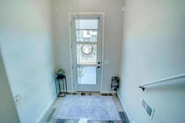 $537,600 | 4992 161st Street West, Lakeville, MN 55044