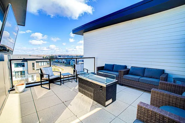 $537,600 | 4992 161st Street West, Lakeville, MN 55044