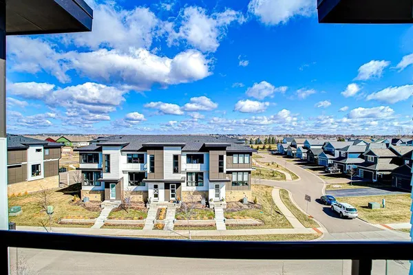 $537,600 | 4992 161st Street West, Lakeville, MN 55044