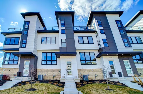 $537,600 | 4992 161st Street West, Lakeville, MN 55044