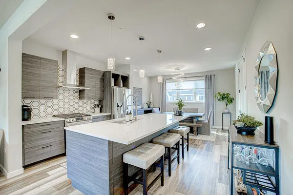 $537,600 | 4992 161st Street West, Lakeville, MN 55044