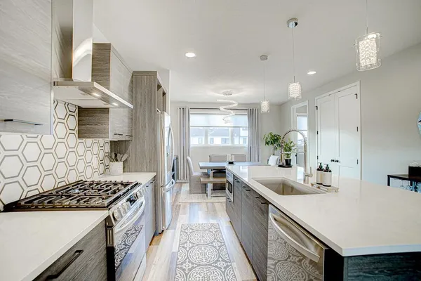 $537,600 | 4992 161st Street West, Lakeville, MN 55044