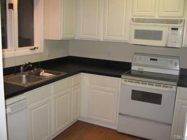4311 Southwind Drive Raleigh, NC 27613 - Photo 4 of 10