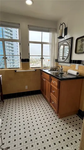 $3,300 | 800 East Ocean Boulevard, Long Beach, CA 90802