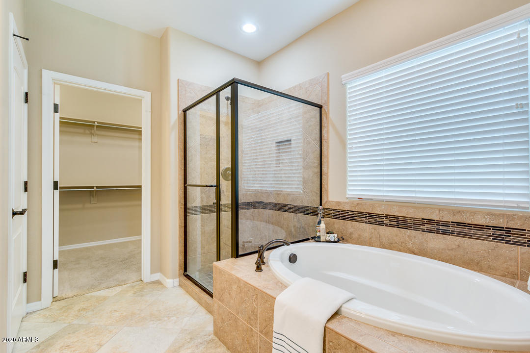 3608 East Abraham Lane Phoenix, AZ 85050 - Photo 13 of 36 12 separate tub & shower