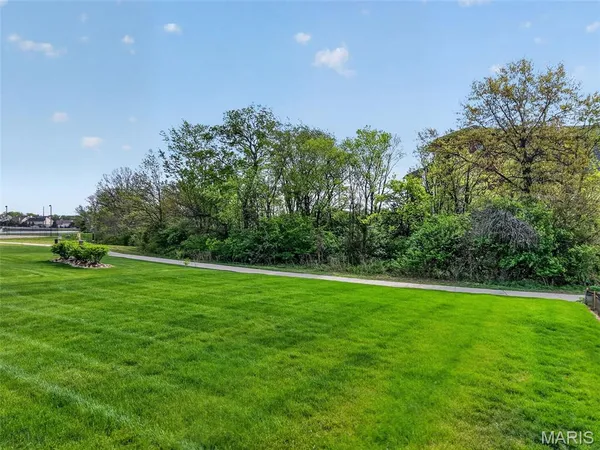 $640,000 | 208 Kerry Downs Drive, O'Fallon, MO 63368