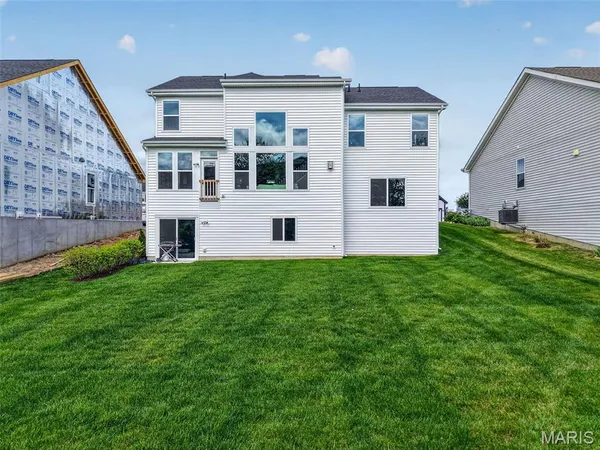 $640,000 | 208 Kerry Downs Drive, O'Fallon, MO 63368