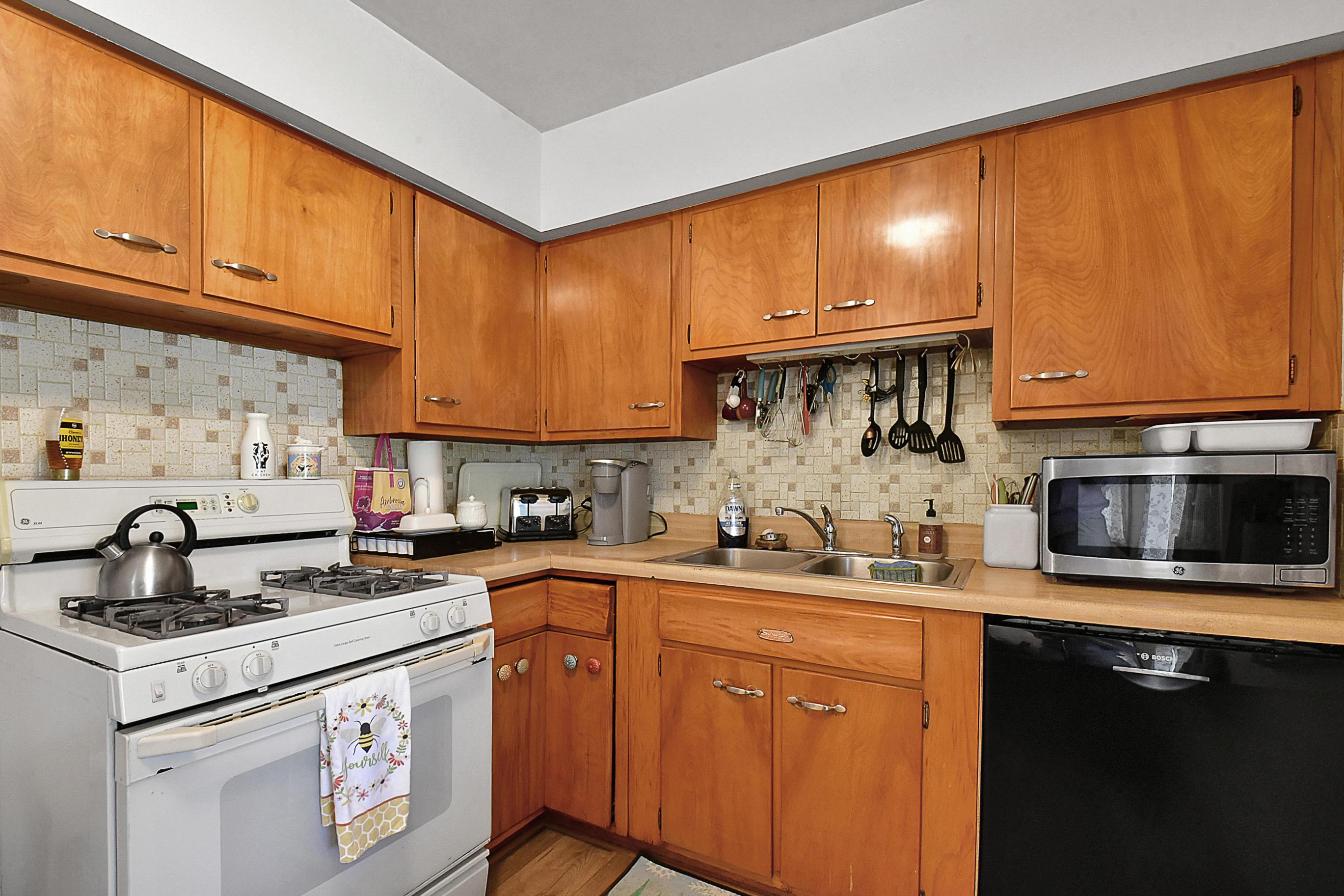 674 Agler Road Columbus, OH 43230 - Photo 9 of 25 Gallery Image 9