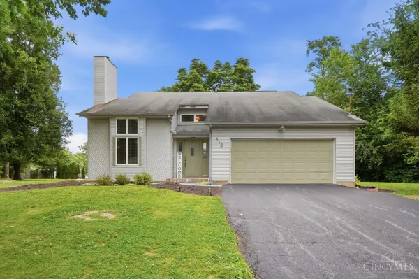 $332,500 | 512 Lorelei Drive, Fayetteville, OH 45118