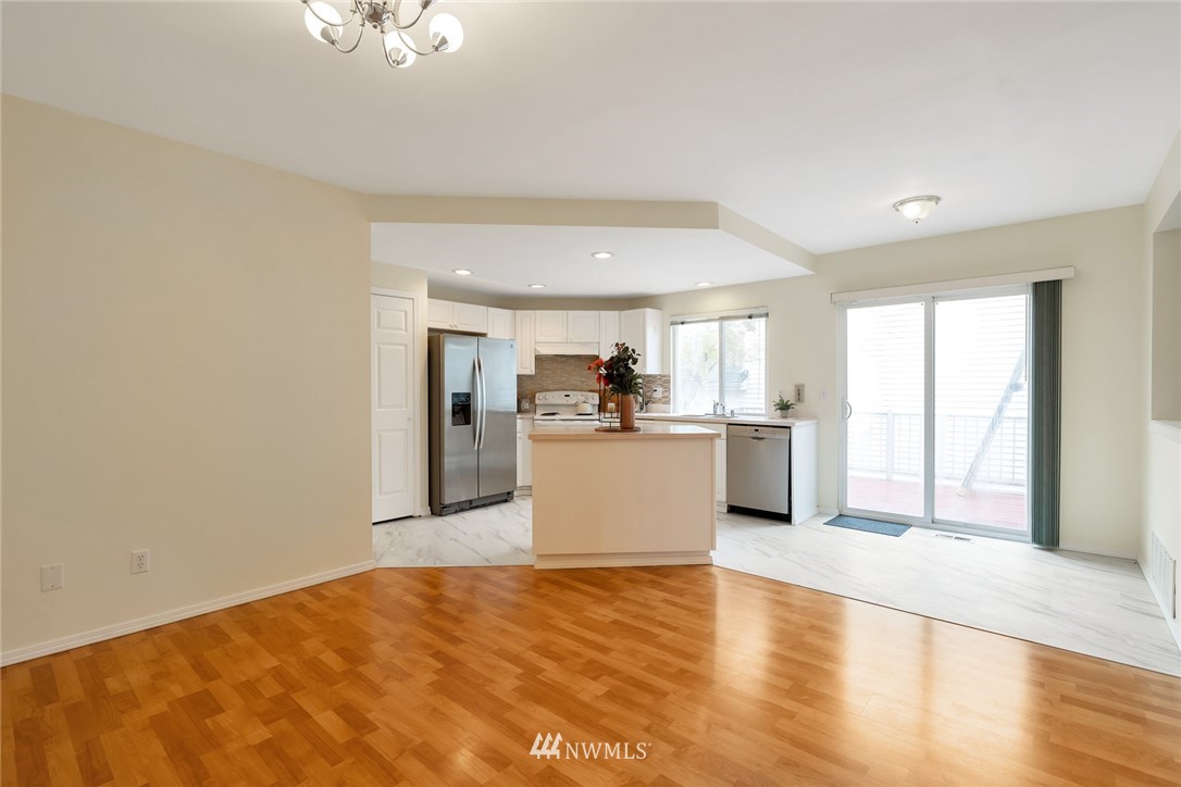 518 Queen Place Northeast Renton, WA 98056 - Photo 12 of 29 Gallery Image 12