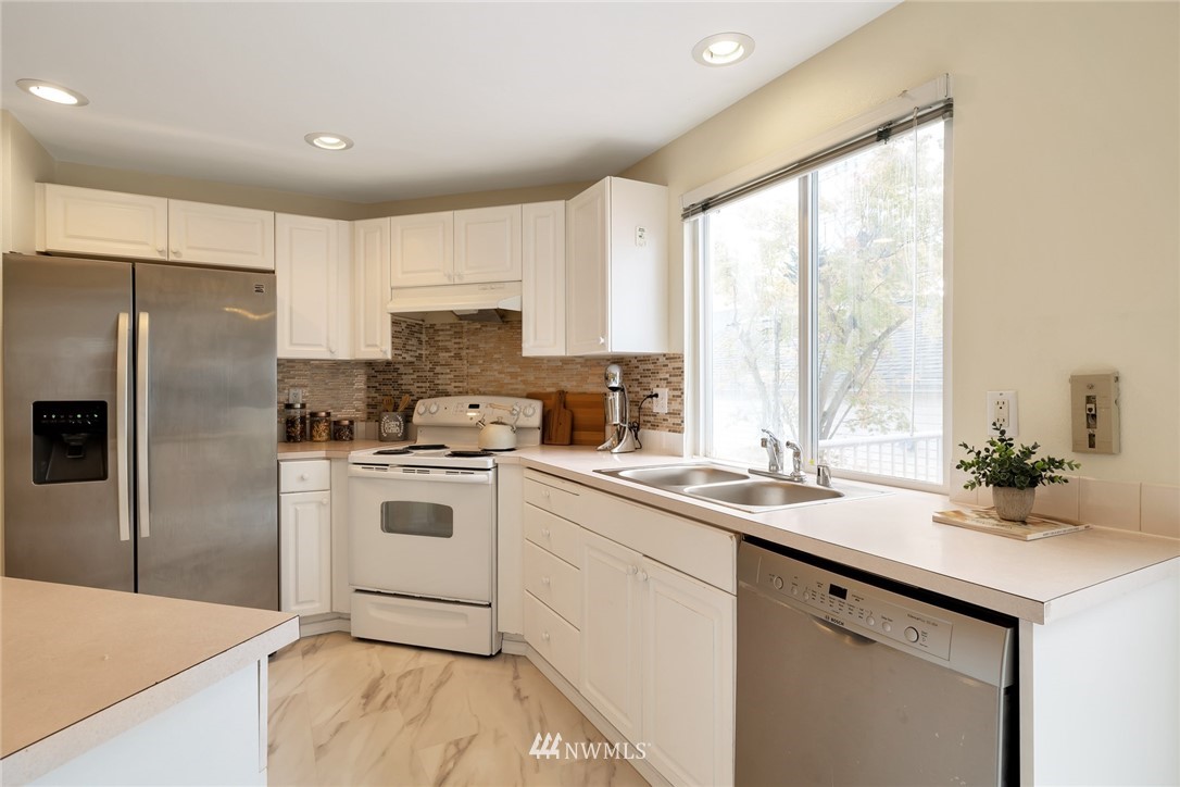518 Queen Place Northeast Renton, WA 98056 - Photo 13 of 29 Gallery Image 13