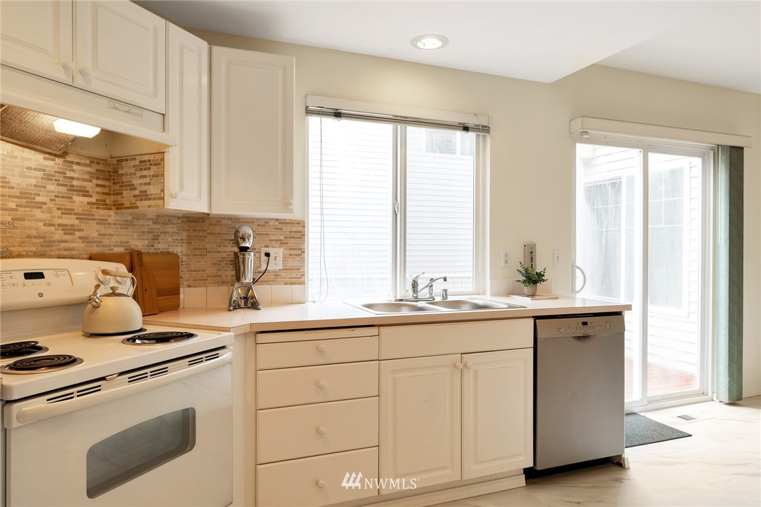 518 Queen Place Northeast Renton, WA 98056 - Photo 16 of 29 Gallery Image 16