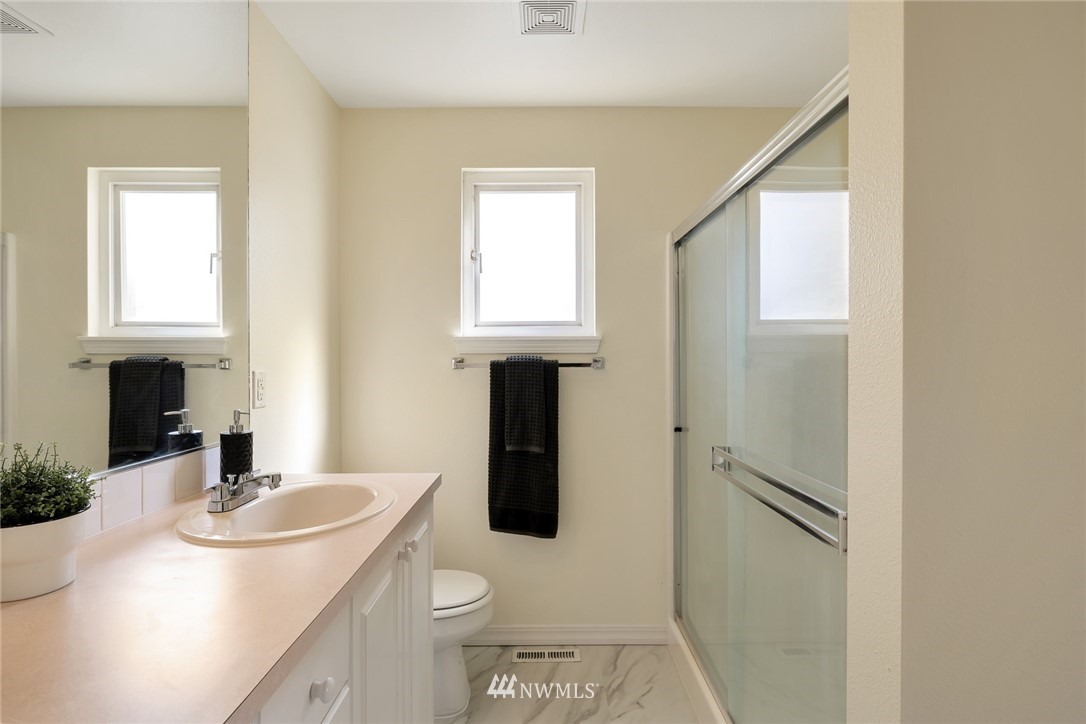 518 Queen Place Northeast Renton, WA 98056 - Photo 20 of 29 Gallery Image 20