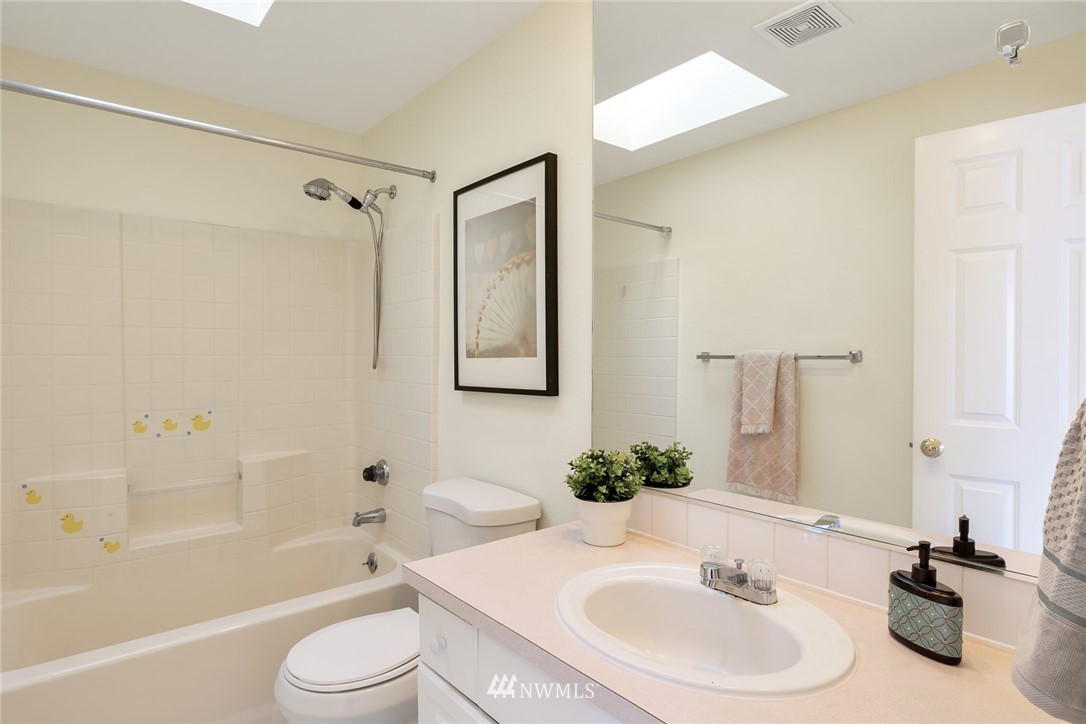 518 Queen Place Northeast Renton, WA 98056 - Photo 23 of 29 Gallery Image 23