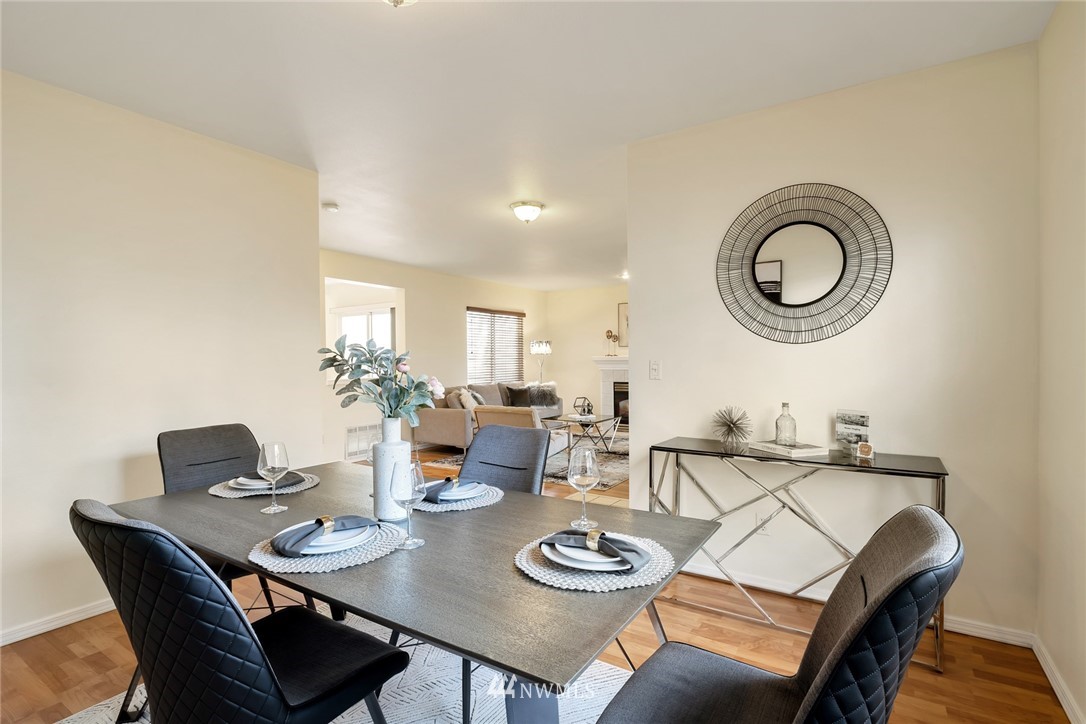 518 Queen Place Northeast Renton, WA 98056 - Photo 8 of 29 Gallery Image 8