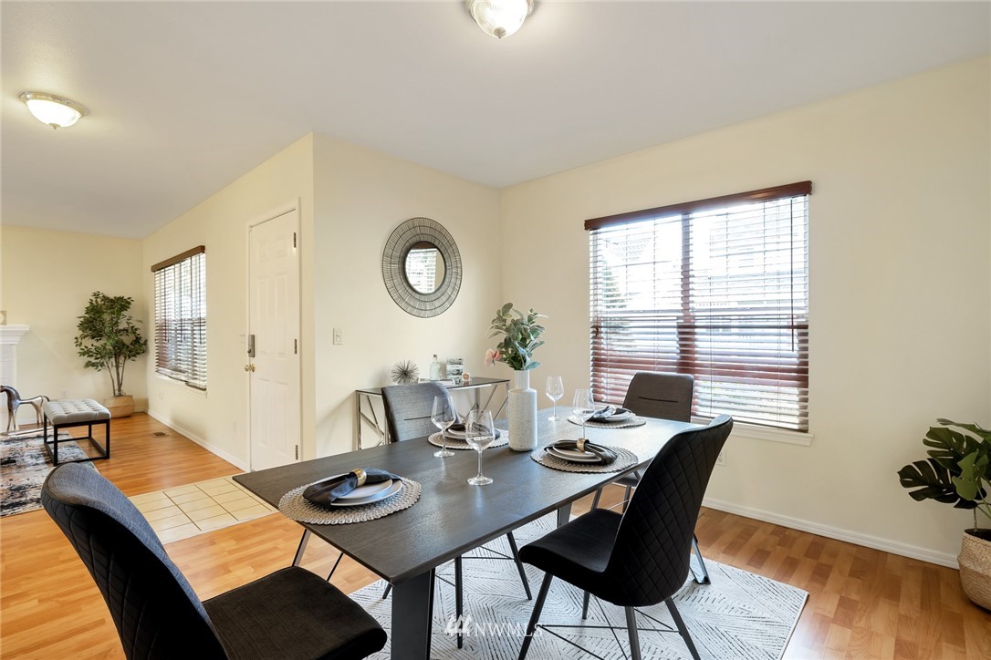 518 Queen Place Northeast Renton, WA 98056 - Photo 9 of 29 Gallery Image 9