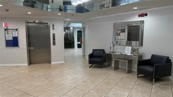 $1,675 | 1200 St Charles Place, Unit 420, Pembroke Pines, FL 33026