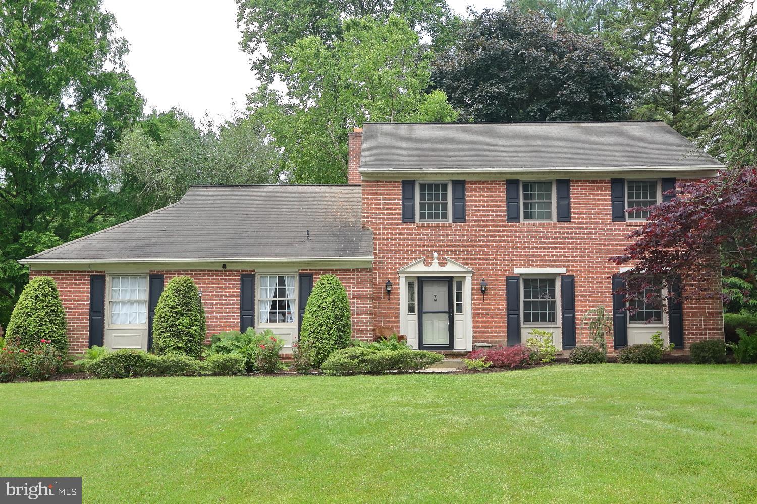 235 St Thomas Road Lancaster, PA 17601 - Photo 2 of 32 front view of a house with a yard