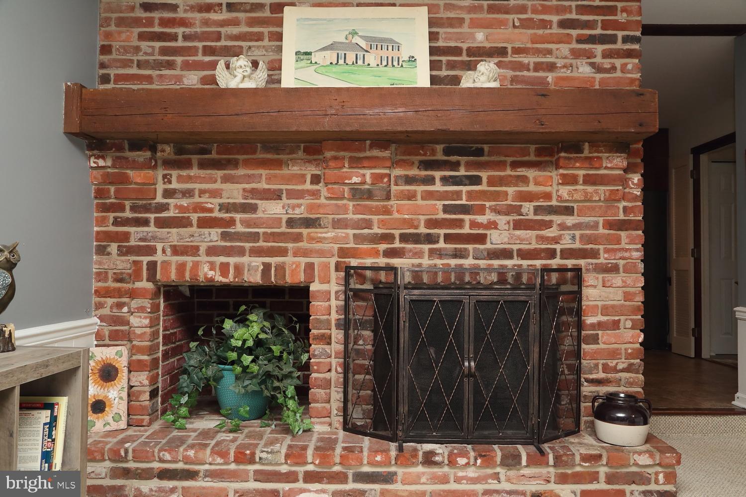 235 St Thomas Road Lancaster, PA 17601 - Photo 20 of 32 a close view of a fireplace
