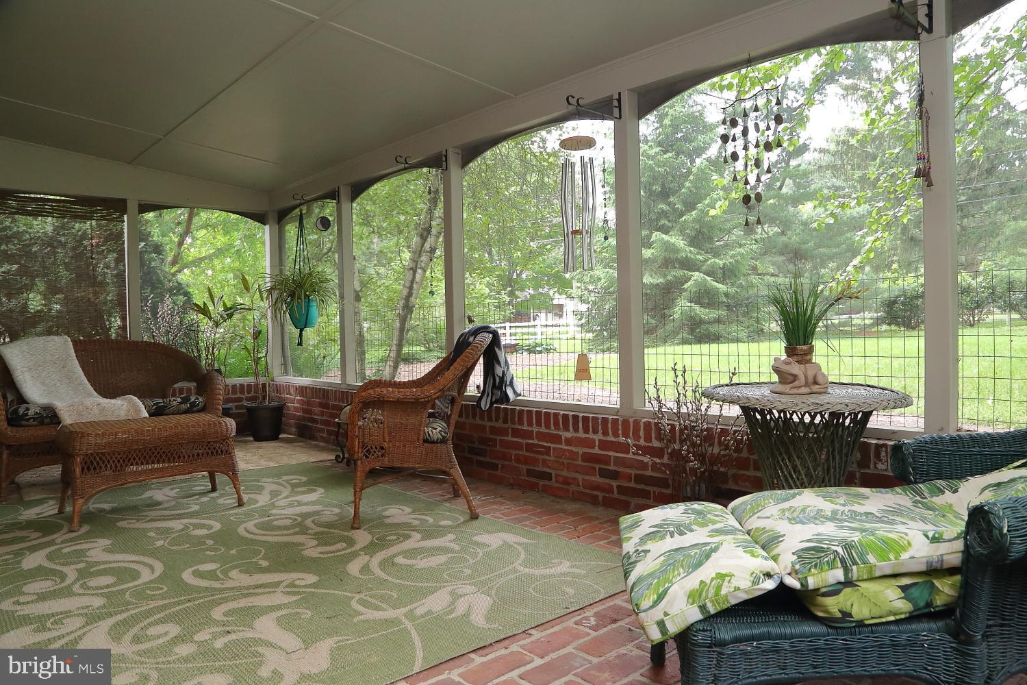 235 St Thomas Road Lancaster, PA 17601 - Photo 22 of 32 a outdoor living space with furniture and garden view