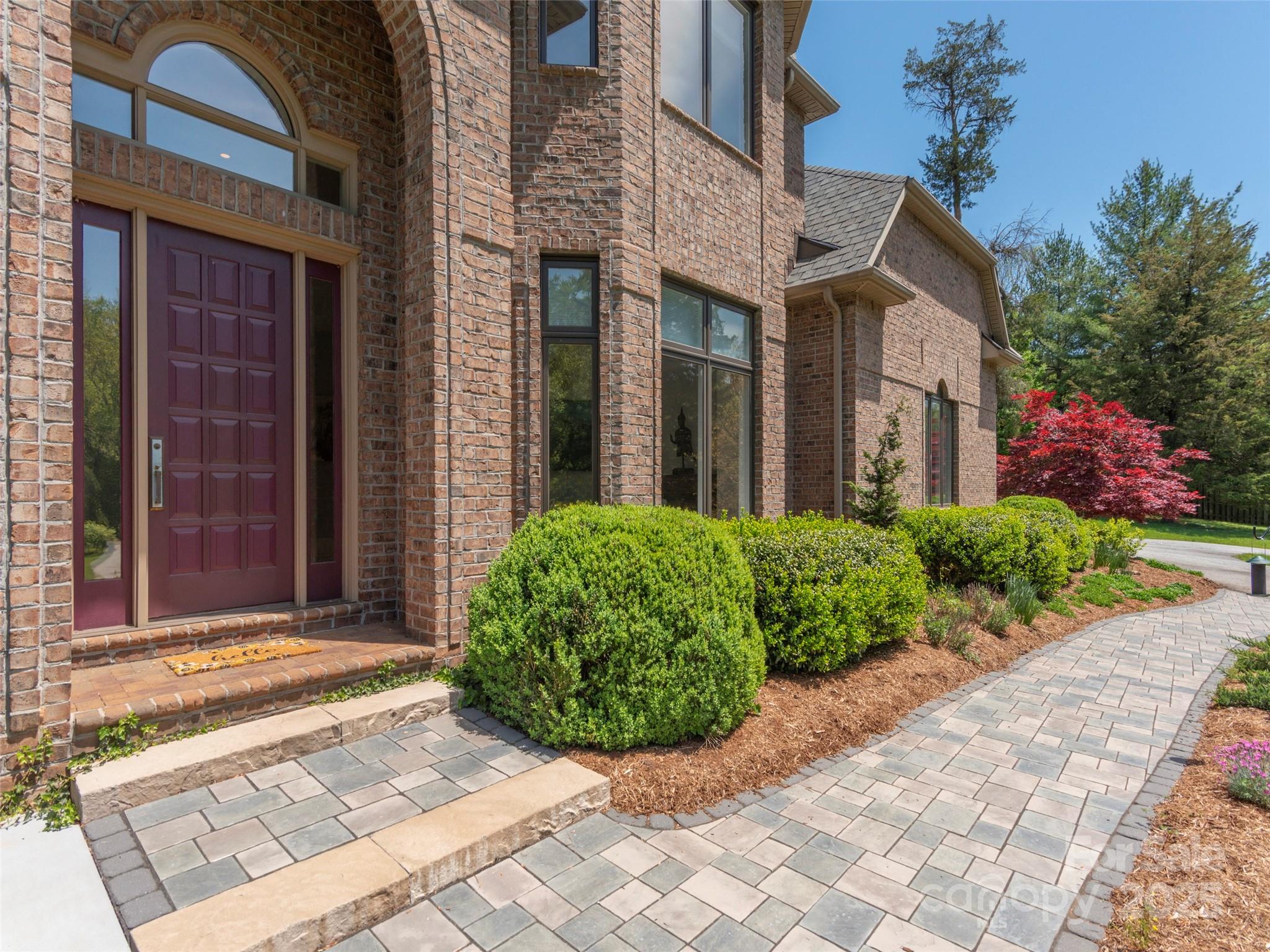 341 Racquet Club Road Asheville, NC 28803 - Photo 4 of 34