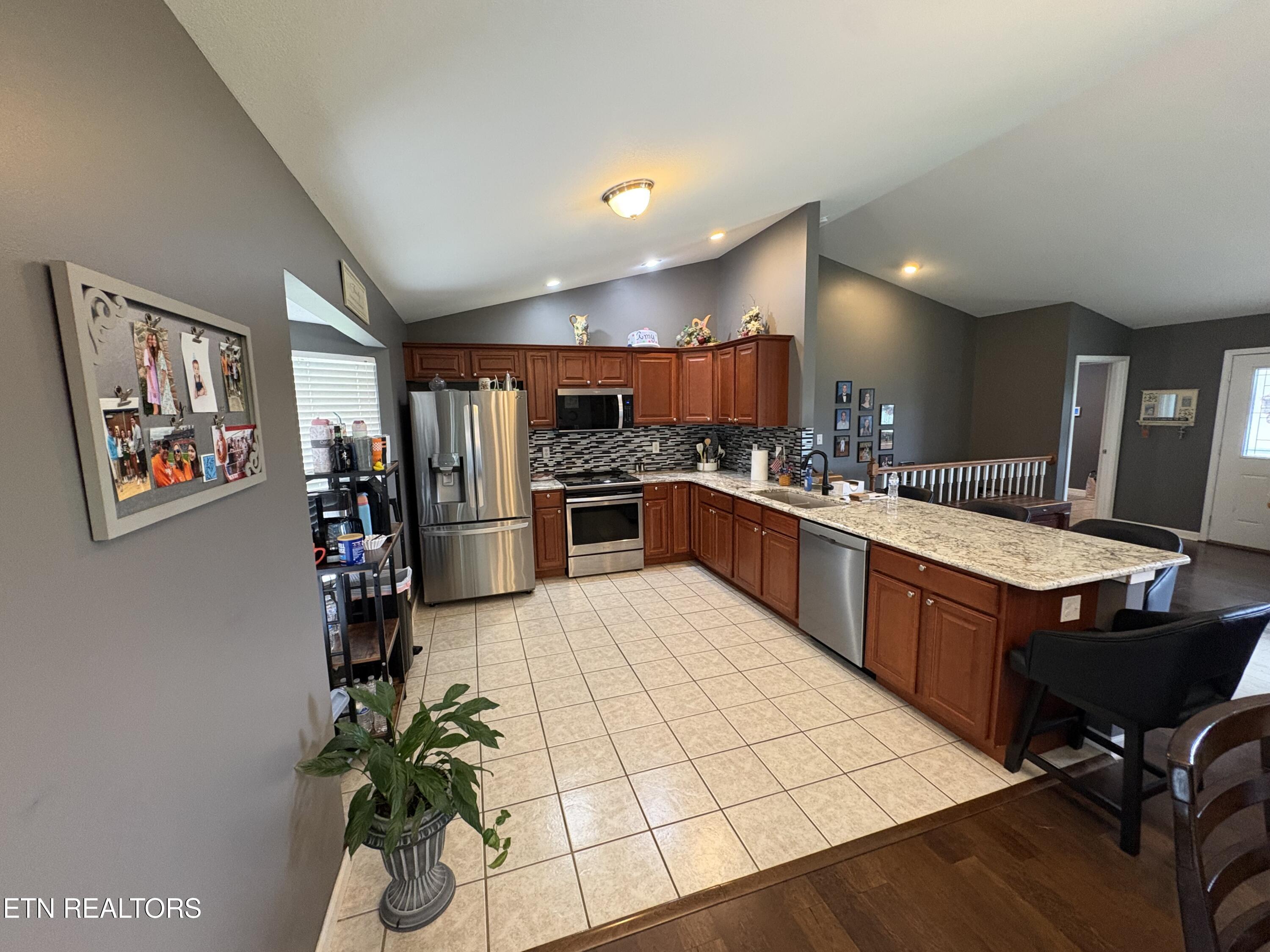 1757 River Road Kingston, TN 37763 - Photo 2 of 26 IMG_4780
