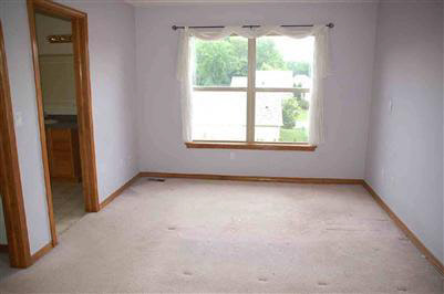 2375 Summit Cedar Howell, MI 48855 - Photo 9 of 11 20223463-8.JPG